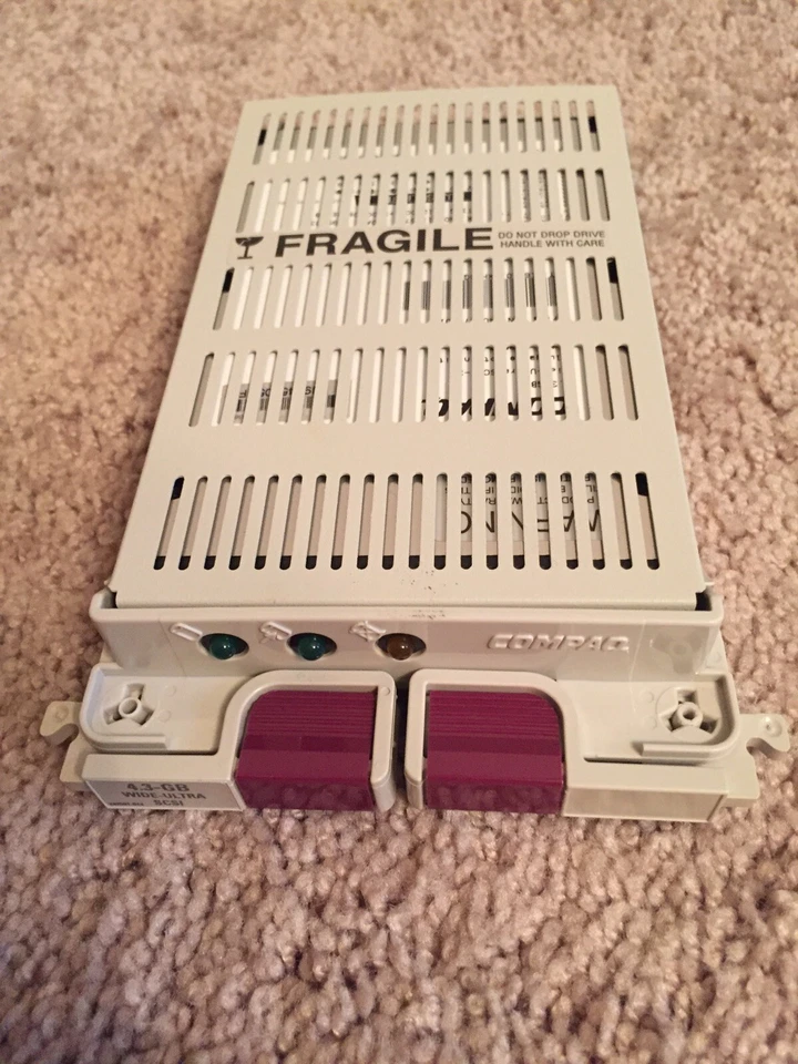Compaq 4.3 GB External 3.5" (242591-013) HDD, Wide-Ultra SCSI - Image 1 of 1