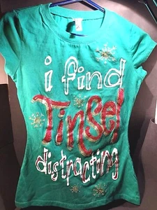 YOUTH Size SMALL -UGLY T Shirt "I Find TInsel Distracting" RED GLITTER on Green - Picture 1 of 5