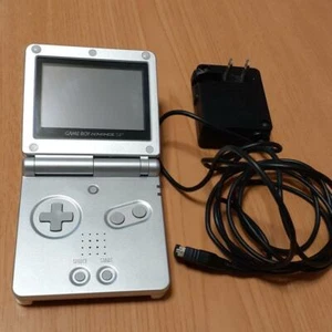 Nintendo GameBoy Advance SP GBA Caricabatterie adattatore CA argento AGS-001 - Foto 1 di 6
