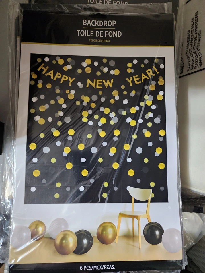 Telón de fondo negro de Nochevieja, dorado, celebración, decoraciones de fiesta Foto 1 de 1