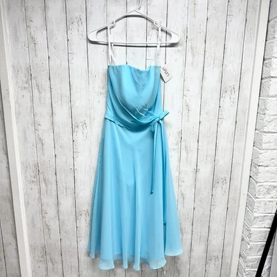 Vestido De Colección B2 Mujer Talla 4 Azul Claro Sin Tirantes Capas Tul Midi Dama de honor Lazo Foto 1 de 4