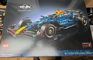 LEGO Technic Oracle Red Bull Racing RB20 42206 F1 Auto di Formula Uno - Foto 1 di 2