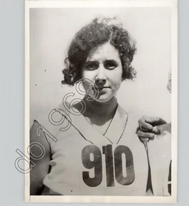 Foto de prensa de la Sprinter Olímpica Australiana EILEEN WEARNE @ Sydney Sports de colección 1932 - Imagen 1 de 2