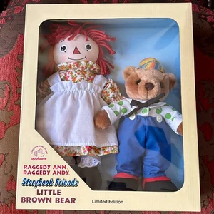 Muñeca Raggedy Ann & Andy Storybook Friends 2003 Little Brown Bear edición limitada - Imagen 1 de 6