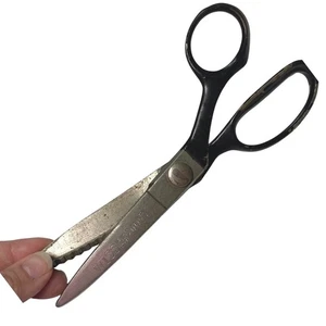 Vtg WISS Pinking Shears Zig Zag Sewing Scissors 8" Newark NJ USA Dressmaker Tool - Picture 1 of 7