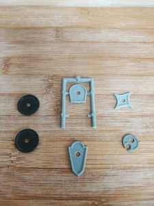 Citadel V Fighter Warrior Shields x6 Shield Bits Parts 90s GW Warhammer - Picture 1 of 9