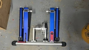 1up USA Inoor Bike Cycle Trainer - Picture 1 of 3