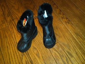 NUEVO CON ETIQUETAS BOTAS DE INVIERNO NEGRAS PARA NIÑAS PEQUEÑAS FORRO DE PIEL SINTÉTICA 10 - Imagen 1 de 3