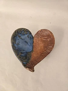 Hand Thrown Two Tone Swirled Heart Shaped Trinket Dish 5x3.5in - Picture 1 of 5