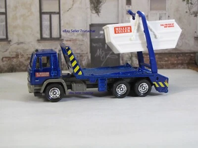 Leyland  DAF Skip Loader Dumpster Trash Truck 1/64 Scale Diorama Model - Image 1 of 4