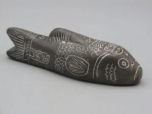 Poisson sculpté en pierre noire - Imagen 1 de 3