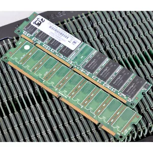VINTAGE NANYA SD-RAM 2x 256MB -> 512MB VR8AU326438DTEW1 PC133U-333-542 M580 - Foto 1 di 1