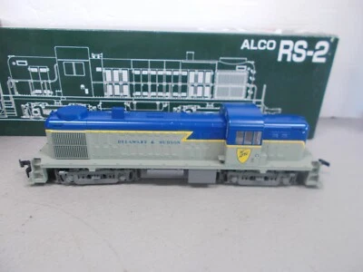 KATO-#37-2203-DELAWARE & HUDSON-ALCO RS-2-LOCOMOTIVE-DCC PLUG-HO SCALE - Image 1 of 4