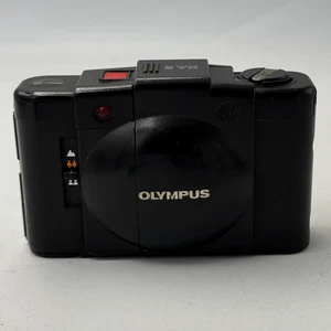 Olympus XA 2 analoge Kleinbildkamera mit Objektiv D.Zuiko 35 mm f/3,5 - Bild 1 von 13