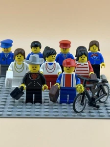 LEGO 4558 10001 MetroLiner MINIFIGURES (10) Excellent Condition With Accessories - Picture 1 of 7