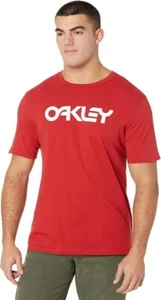 NWT Oakley Men's Mark II Tee 2.0 Red Medium classic-fit tee displays the Oakley - Picture 1 of 4