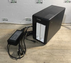 NAS - Qnap - TS-219P II - 1 To (2x1 To) - En L'etat - Photo 1/7