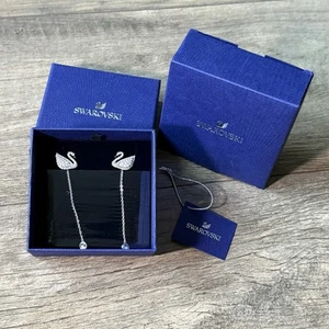 New in Box Swarovski Iconic Swan Pierced Earring, White, Rhodium plated 5429270 - Picture 1 of 6