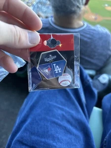 2025 World Series Lapel Pin Los Angeles VS Toronto  - Picture 1 of 1