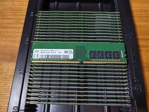 Hynix 32gb PC4-3200AA 2Rx8 DDR4 ECC UDIMM Unbuffered Memory HMAA4GU7AJR8N-XN - Picture 1 of 3