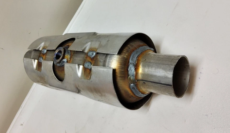 全新 Napa Walker Exhaust CalCat Carb 排气 81201 通用催化转换器 — 第 1/4 张图片