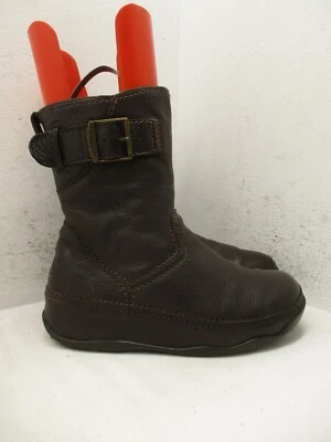 Женские сапоги FitFlop темно-коричневые без застежек размер 7 с пряжкой детальный стиль 102030 - Изображение 1 из 4