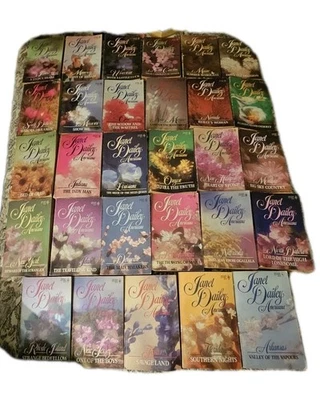 Janet Dailey Daily Lot Of 26 Americana Harlequin Category Romance Paperbacks Sc Foto 1 de 4