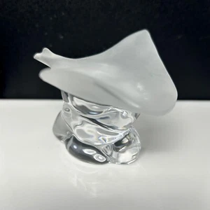 Atlantis Glass Manta Sting Ray Figurine / Paperweight Signed Clear & Frosted - Picture 1 of 9