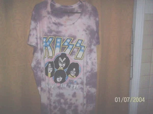 Alive in 77 Kiss Rundhalsausschnitt T-Shirt Größe 5XXXXX lila Batik von Vinyl Icons - Bild 1 von 5