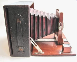 Macchina fotografica Seroco Conley Jr piastra pieghevole soffietto rosso 1901 Wollensak 8,5 x 6,5 - Foto 1 di 17