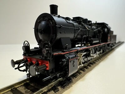 Roco 62223 - Locomotive à vapeur avec tender 050 B 650 ép.III de la SNCF en HO - Photo 1/4