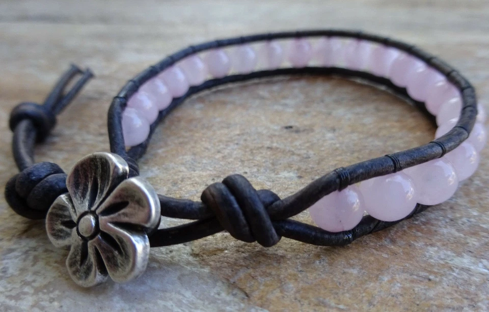 Pulsera de cuero marrón envolvente única con cuentas de piedras preciosas de cuarzo rosa para mujer 7"  Foto 1 de 4