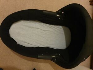 Quinny buzz black carrycot, with cover, mattress, flycover
