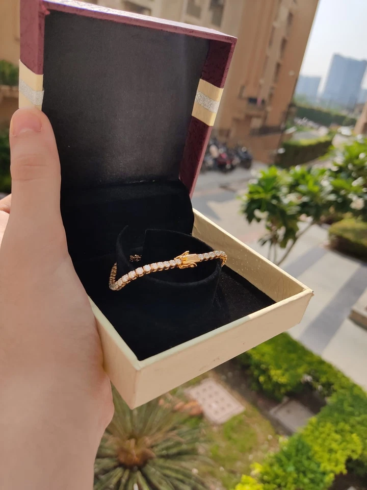 Brazalete de eslabones de tenis de diamantes naturales de corte redondo de 5,50 quilates de oro amarillo macizo de 14 quilates 7,5 Foto 1 de 4