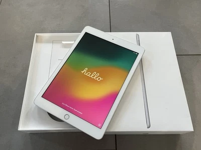 Apple iPad 6. Gen. 32GB, WiFi, 9.7 Zoll, Weiß/Silber, Guter Zustand mit OVP - Bild 1 von 4