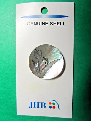 (1)1&1/8" JHB FLORAL ETCHED TULIP GENUINE SHELL CRAFT EMBELLISHMENT BUTTON(S813) - Image 1 of 3