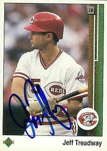 Jeff Treadway autographed Baseball Card (Cincinnati Reds) 1989 Upper Deck #393