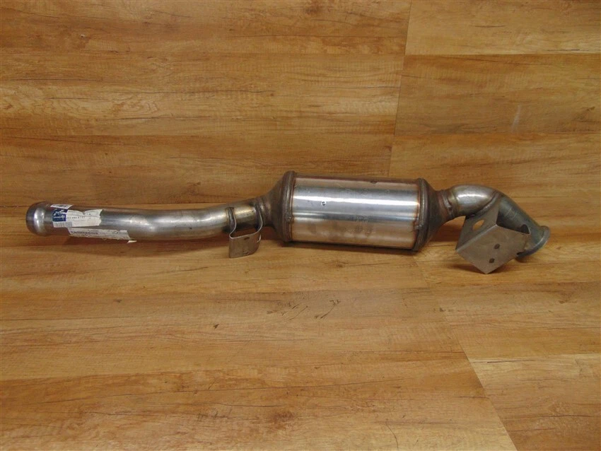 Sistema de escape silenciador delantero original mercedes w251 - a2514908101 Foto 1 de 1