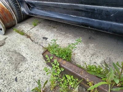 91-92 Camaro Z28 RS ROCKER Ground Effect Moulding GM PASSENGER RH used - Image 1 of 4