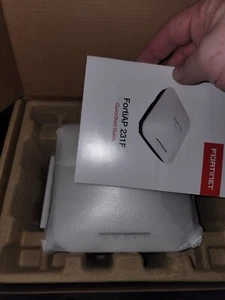 FortiAP FAP-231F 17W Access Point wireless - Bianco - Foto 1 di 4