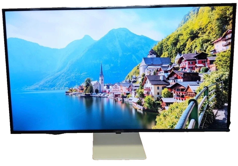 LG 43SQ700S-W 43'' Smart Display 4K IPS Monitor 3840x2160 16:9 60Hz 14ms 1200:1 - Bild 1 von 1