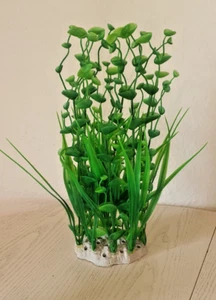 künstliche Aquarium Pflanze grün 33 cm Deko Pflanzen Wasserpflanzen Plastik - Bild 1 von 1