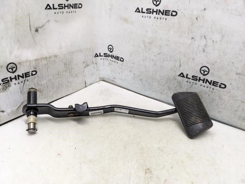 Pedal de freio 2013-2018 Ram 1500 52122405AC fabricante de equipamento original - Imagem 1 de 4
