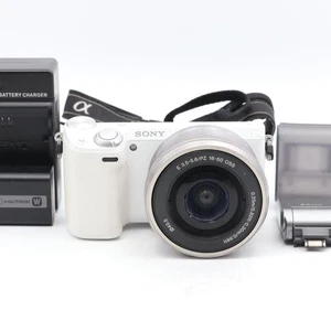 [Exc+5] Sony NEX-5R 16.1MP Digital Camera 2300 Shutter w/16-50mm Lens - Picture 1 of 12