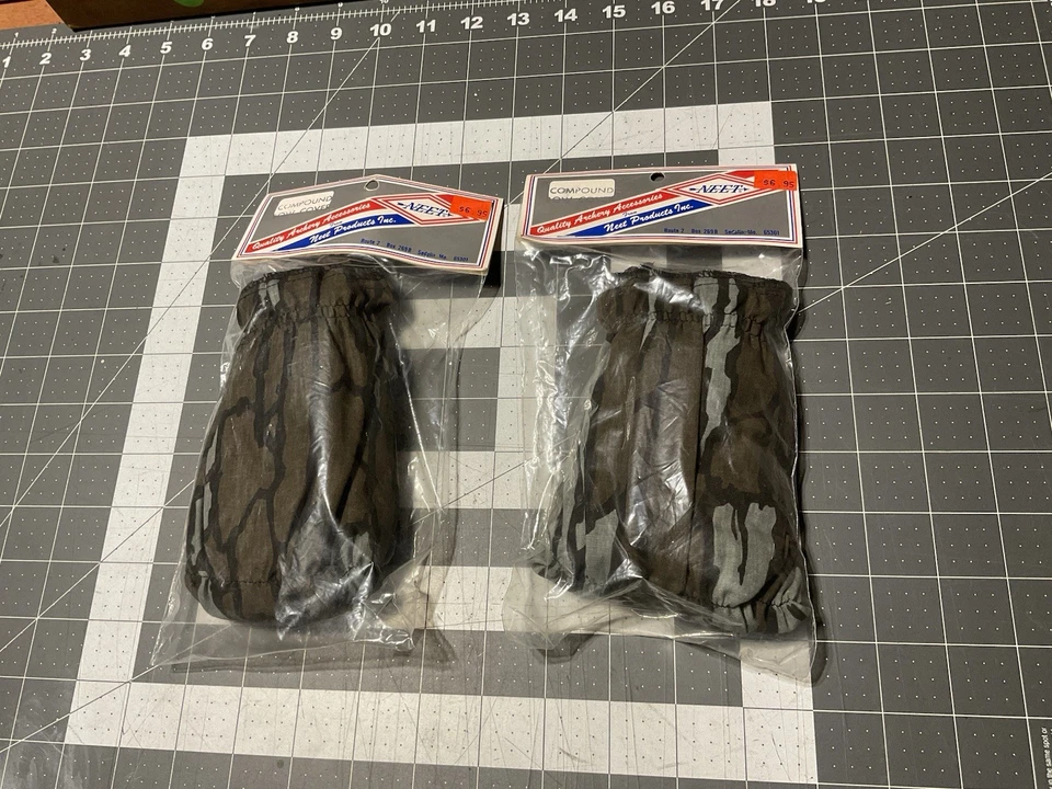 Cubierta de arco compuesta Neet, camuflaje Treebark, nuevo stock antiguo, lote de 2 Foto 1 de 4