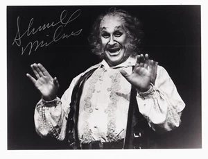 SHERRILL MILNES Opera Barítono foto firmada como Falstaff e invitación firmada 1998 - Imagen 1 de 2