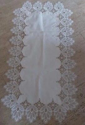 Neue ECHT Plauener Spitze   45 X 85 cm - Bild 1 von 4