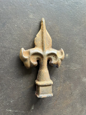 Antique Cast Iron Fence Topper Finial Fleur De Lis Shabby Rustic Chic 5" Lot B Cover