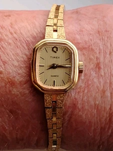 Vinytahe Damen Timex Armband vergoldet - Bild 1 von 12