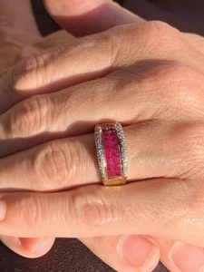 18ct Gold Princess Cut Ruby & Diamond Exceptional Cluster Ring 5.2 Grams - Picture 1 of 6